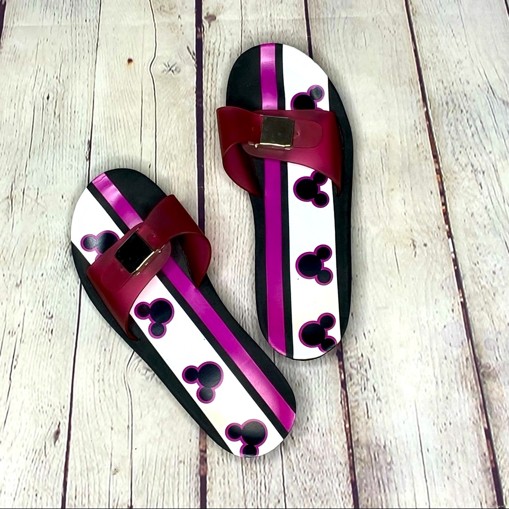 Mickey Slides